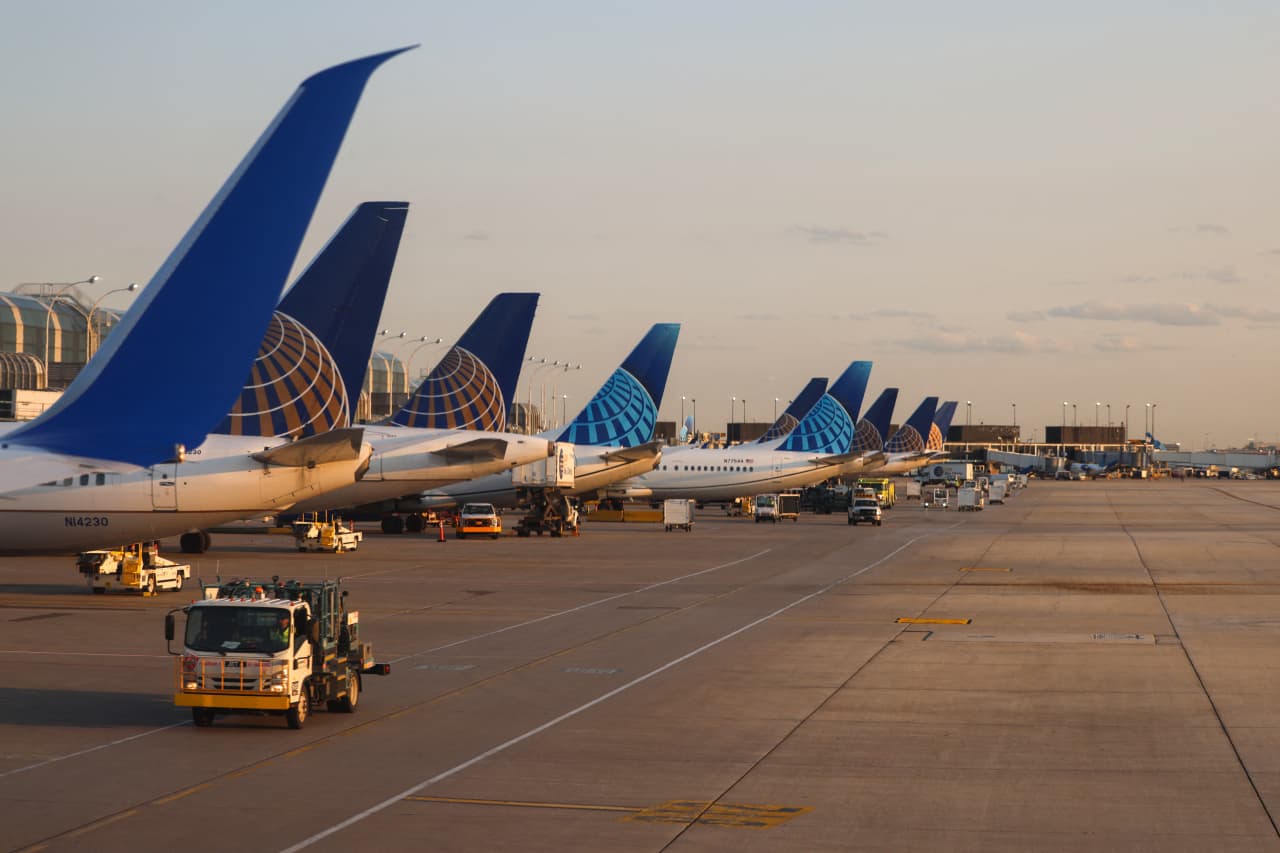 Are airline stocks set to rally like it’s 2024? Here’s what might be missing this time around.