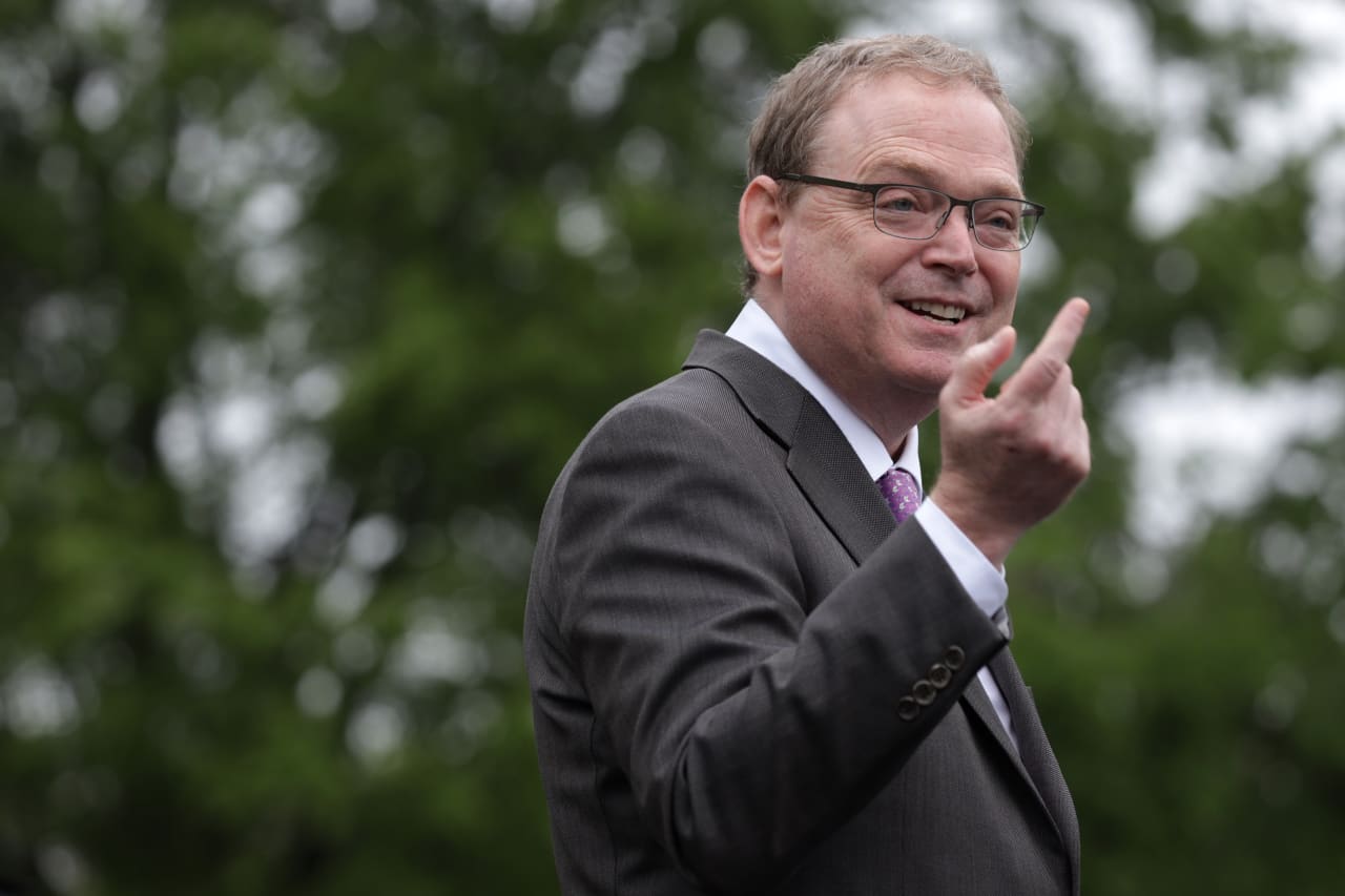 Fed chief candidate gins up new conspiracy on data quality — this time on GDP