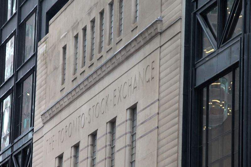 Toronto stocks subdued as investors await pivotal US-Russia meet