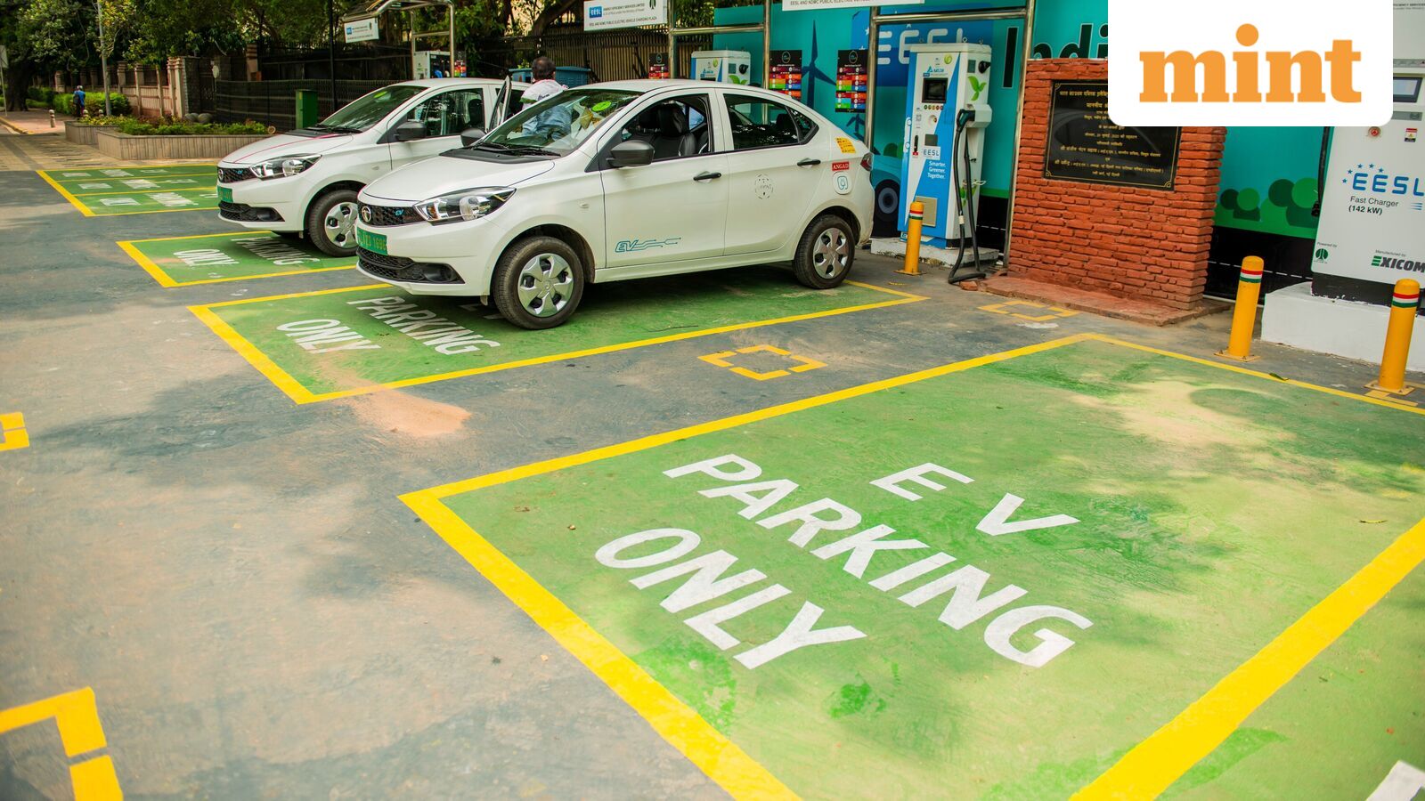 CM Rekha Gupta-led Delhi Govt to clear  ₹140 crore pending EV subsidy dues after HC rap
