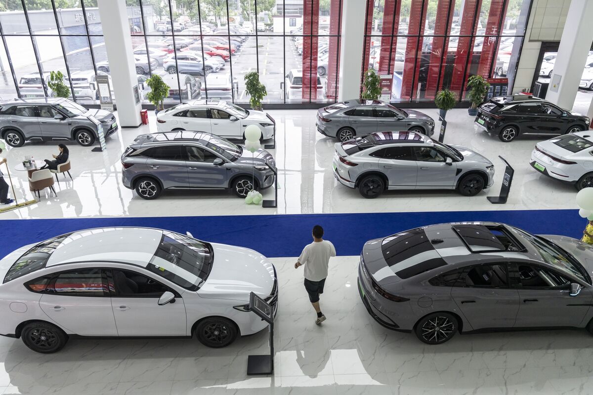 BYD Stock Falls After Report States Warren Buffet Sold All His Stake