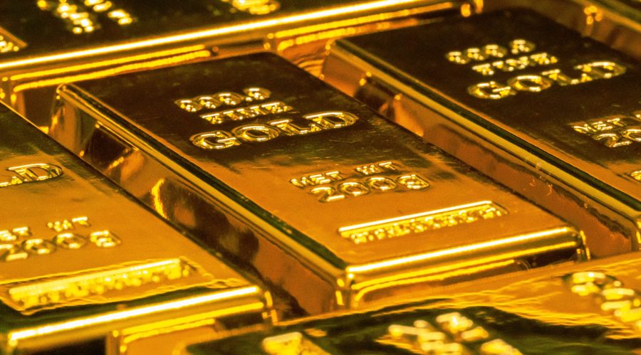 Gold Breaks $4K for First Time Amid Geopolitical Tensions and Central Bank Demand