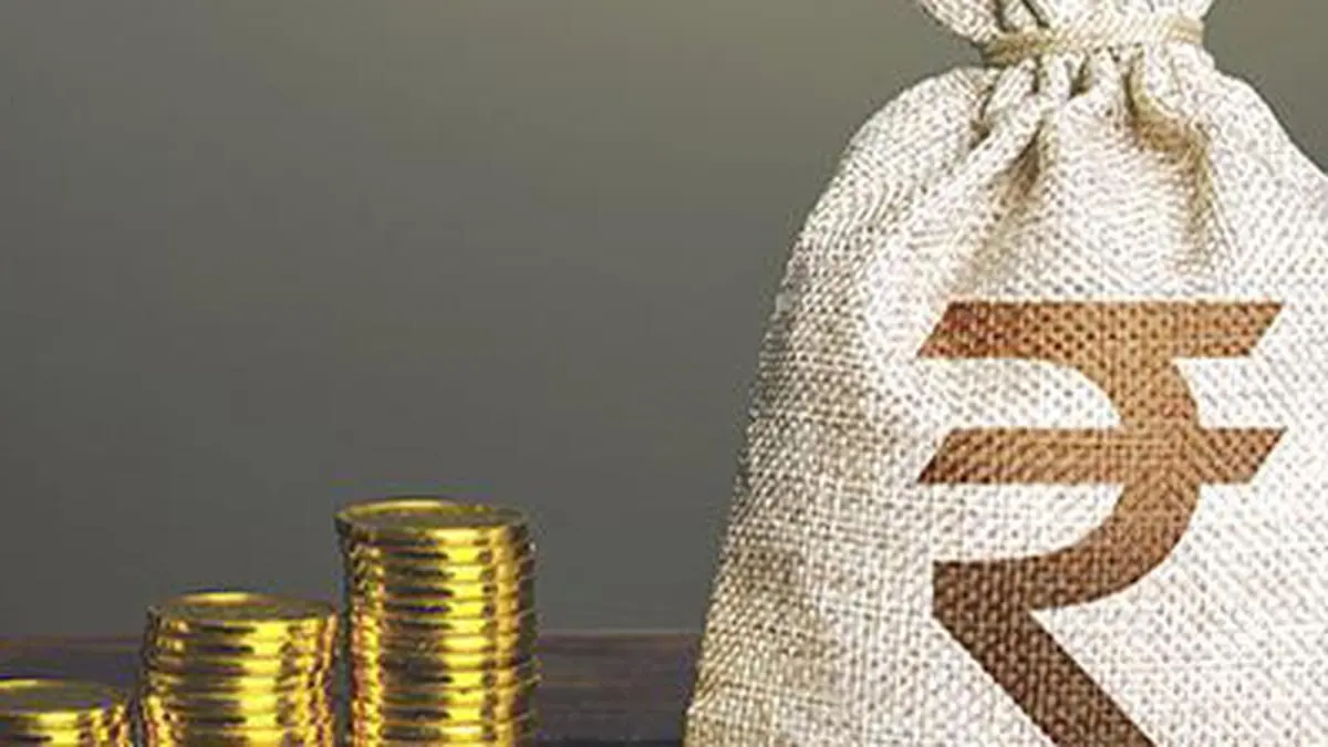 Rupee’s calm fuels speculation of RBI returning to old playbook