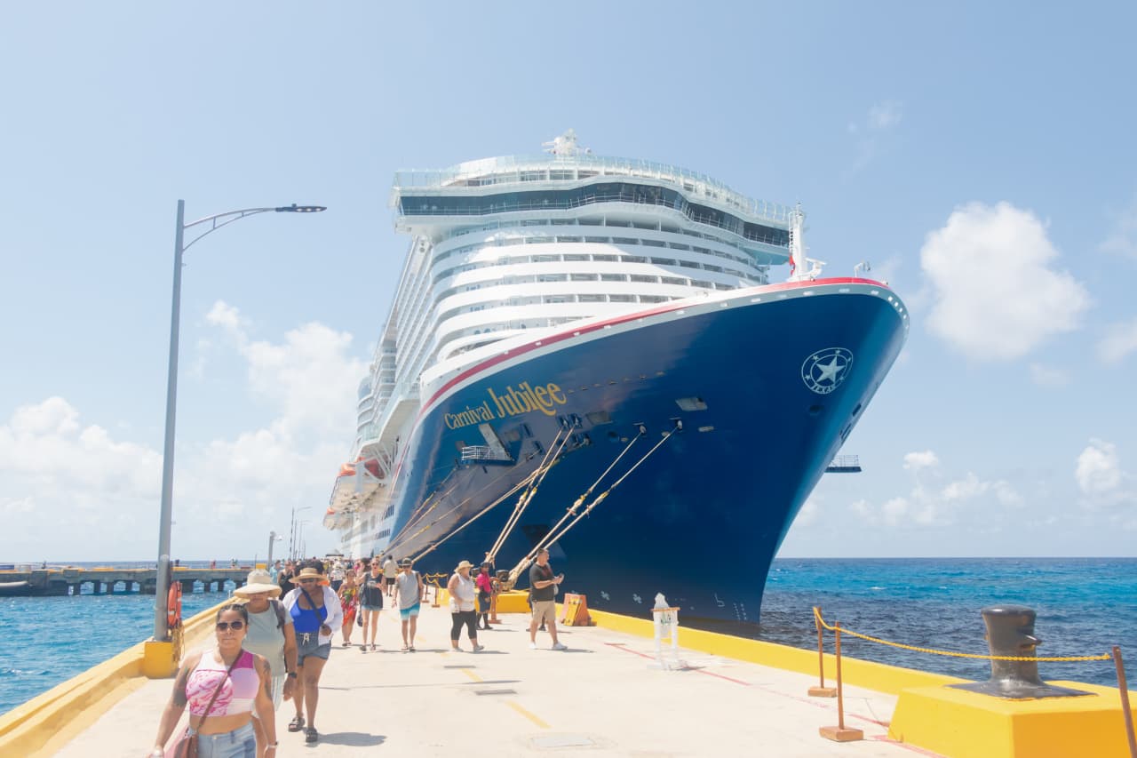 Is Black Friday the best time to shop for a cruise? Here’s what experts have to say.