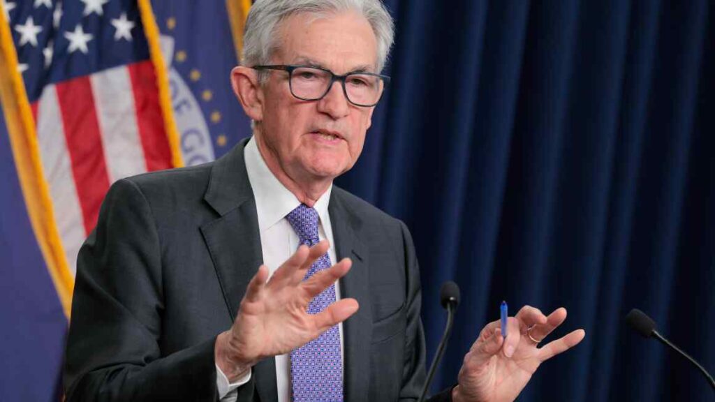 Fed cuts rates to three-year low after fractious meeting