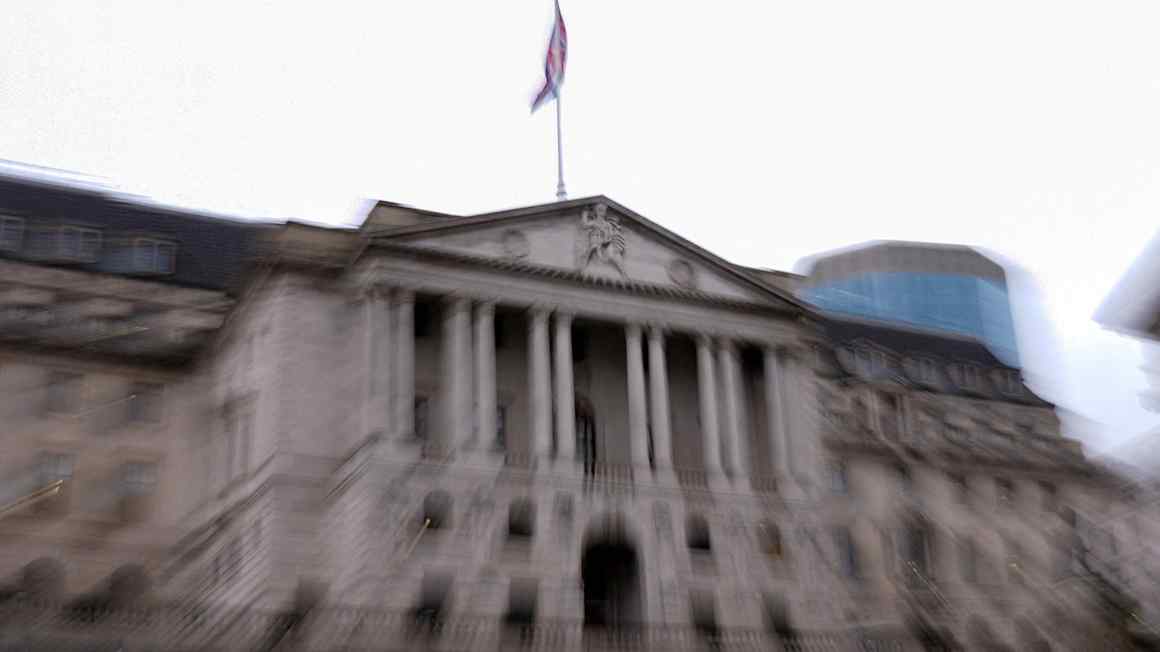 UK economy unexpectedly failed to grow in January