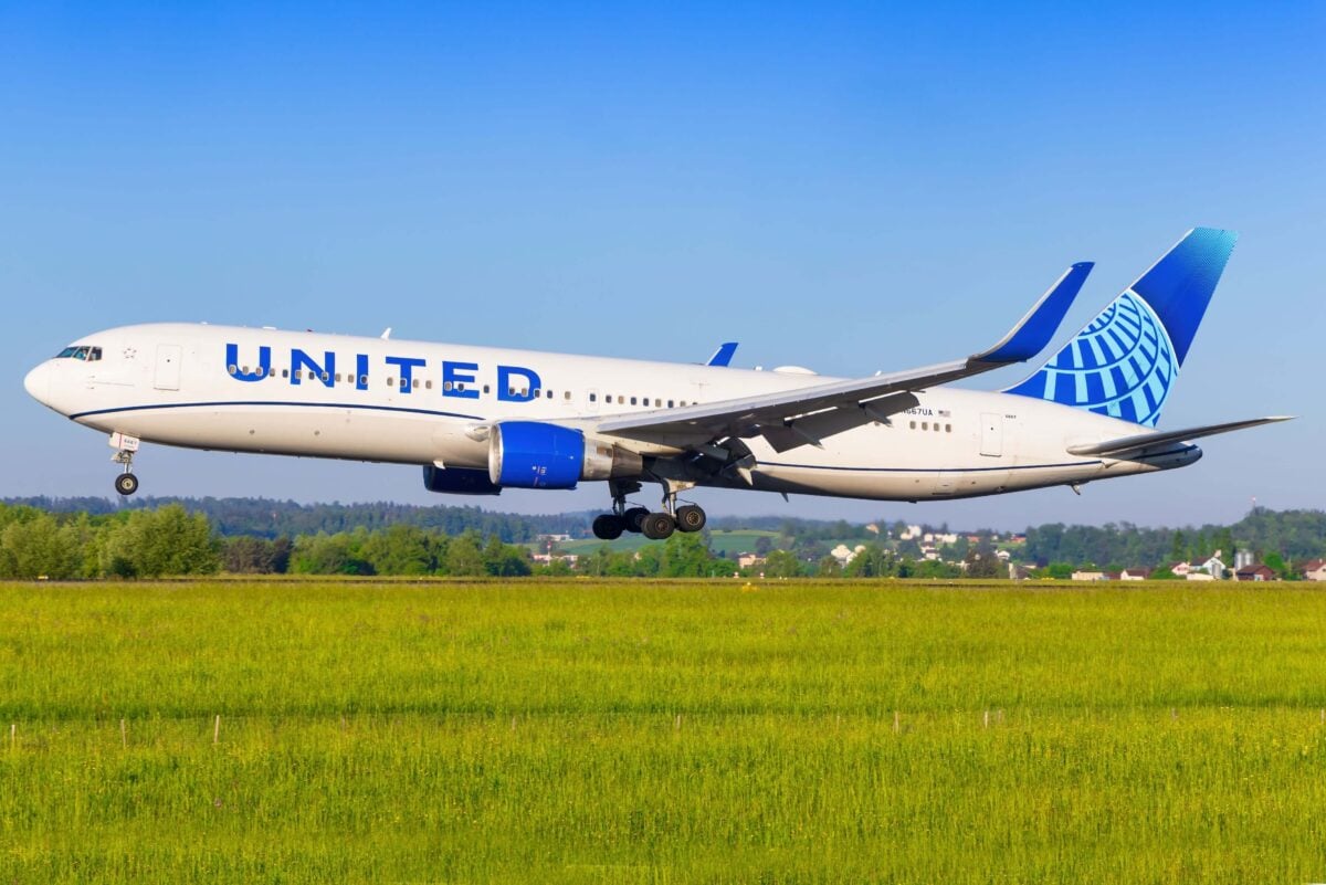 United Airlines (UAL) and Southwest (LUV) Stock Drop as Jet Fuel Fears Grip Airlines
