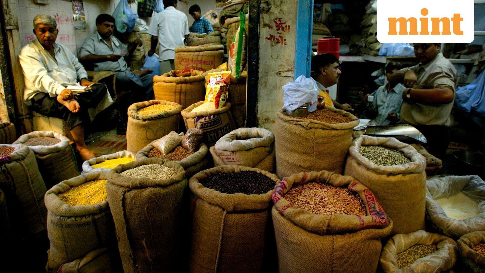 FSSAI plans centralized food surveillance system, reducing state officers’ role