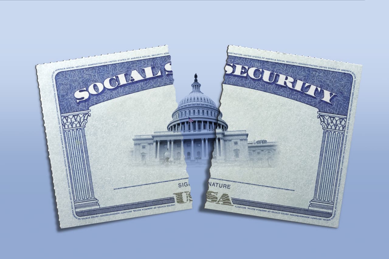 Social Security is facing a 22% cliff — 4 ways to build an income stream Washington can’t touch