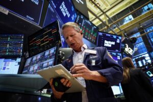 Wall Street ends up on Iran war peace deal hopes, SpaceX’s historic debut