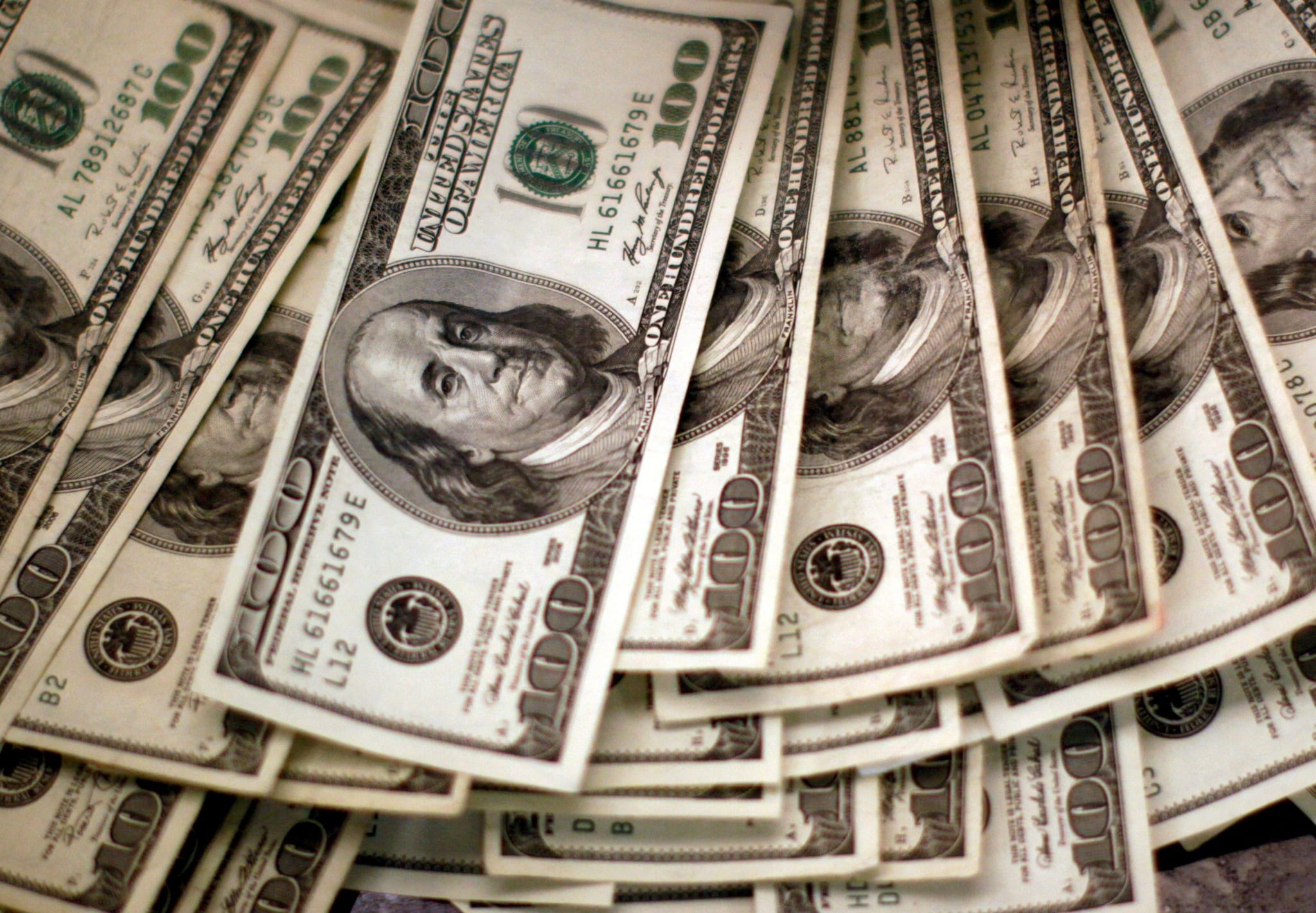 US Dollar rallies after Fed keeps options open for a 2026 rate hike