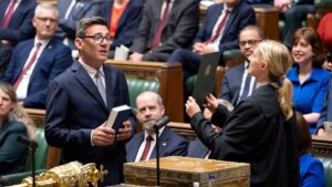Burnham poised to succeed Starmer as UK prime minister