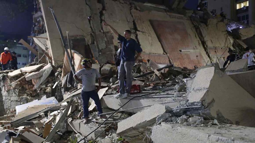 Venezuela rocked by two huge earthquakes