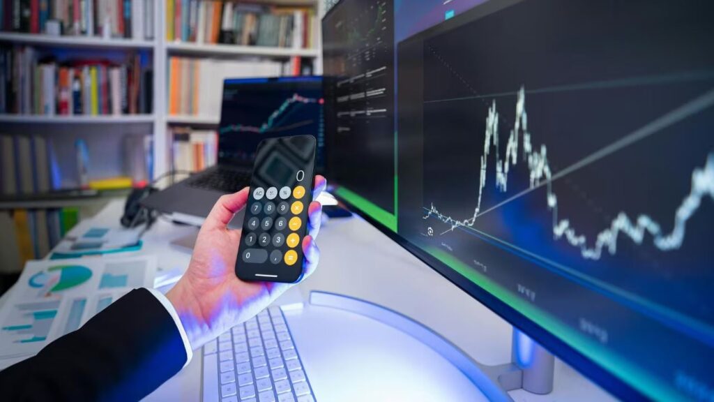 Mitessh Thakkar recommends Cochin Shipyard, Bharat Dynamics; shorts HUL, Bank of India