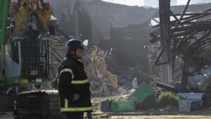 Russian ‘double-tap’ attack on Ukrainian shopping mall kills at least 16