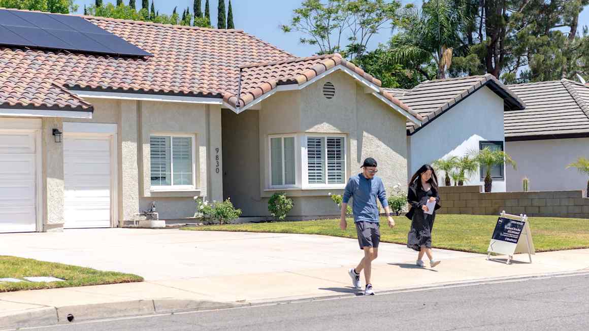 US mortgage rates jump the most in four years in blow to housing market