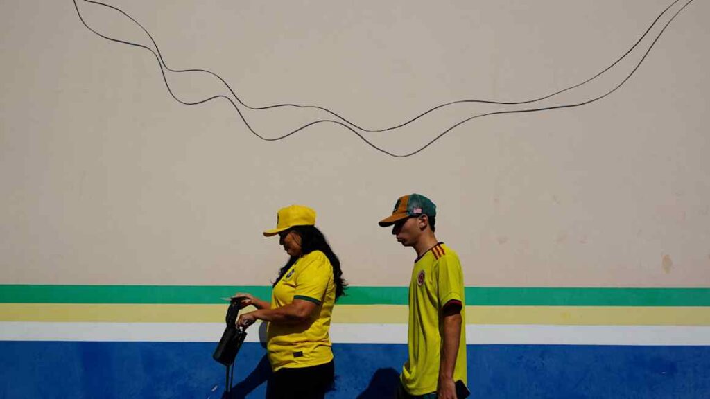 Brazil’s markets rally as investors bet on Bolsonaro win