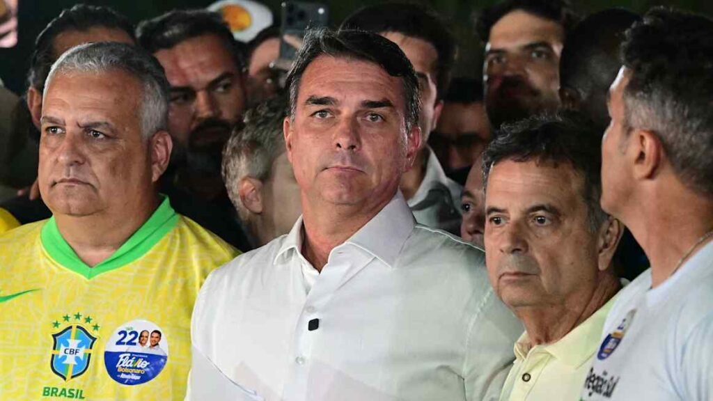 Washington to issue Flávio Bolsonaro US visa after election loss